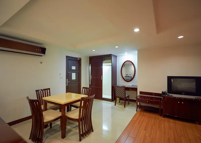 Nana Hiso Hotel 3*