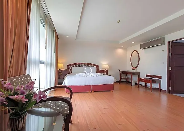 Nana Hiso Hotel 3*