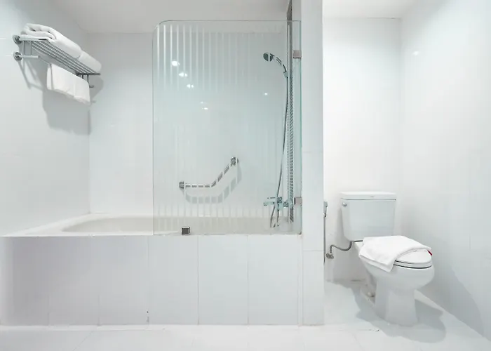 Nana Hiso Hotel 3*